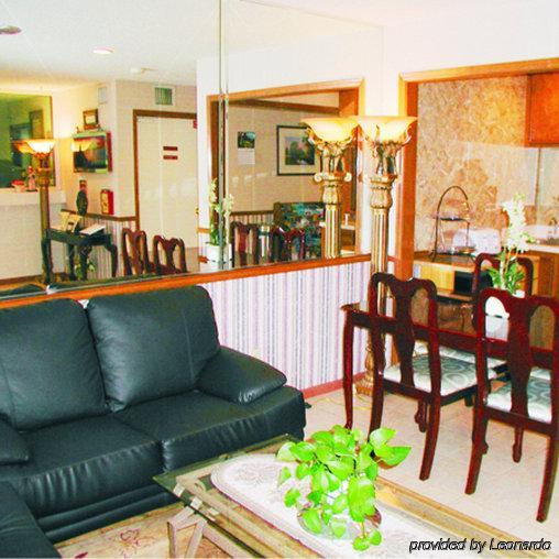 Scottish Inn And Suites Tomball Bagian luar foto