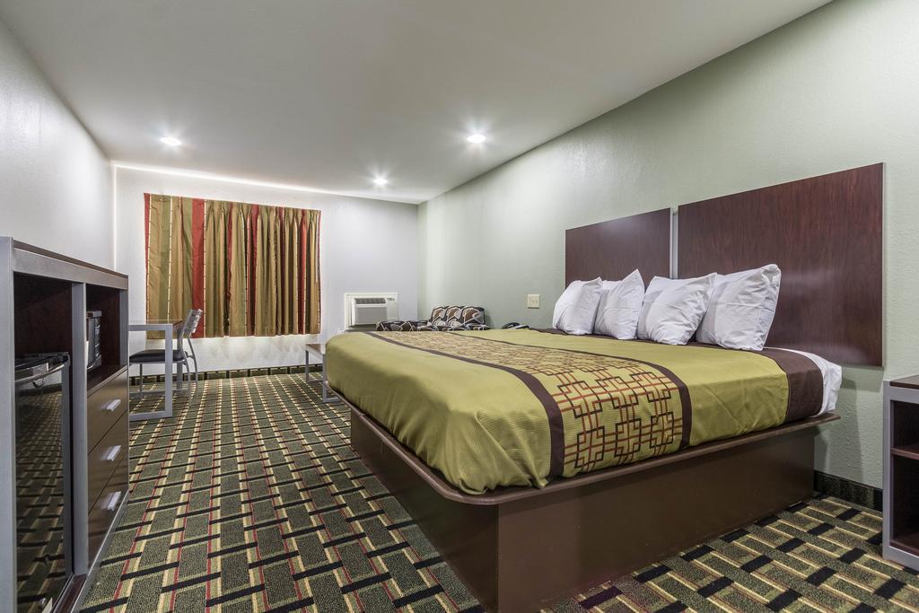 Scottish Inn And Suites Tomball Bagian luar foto