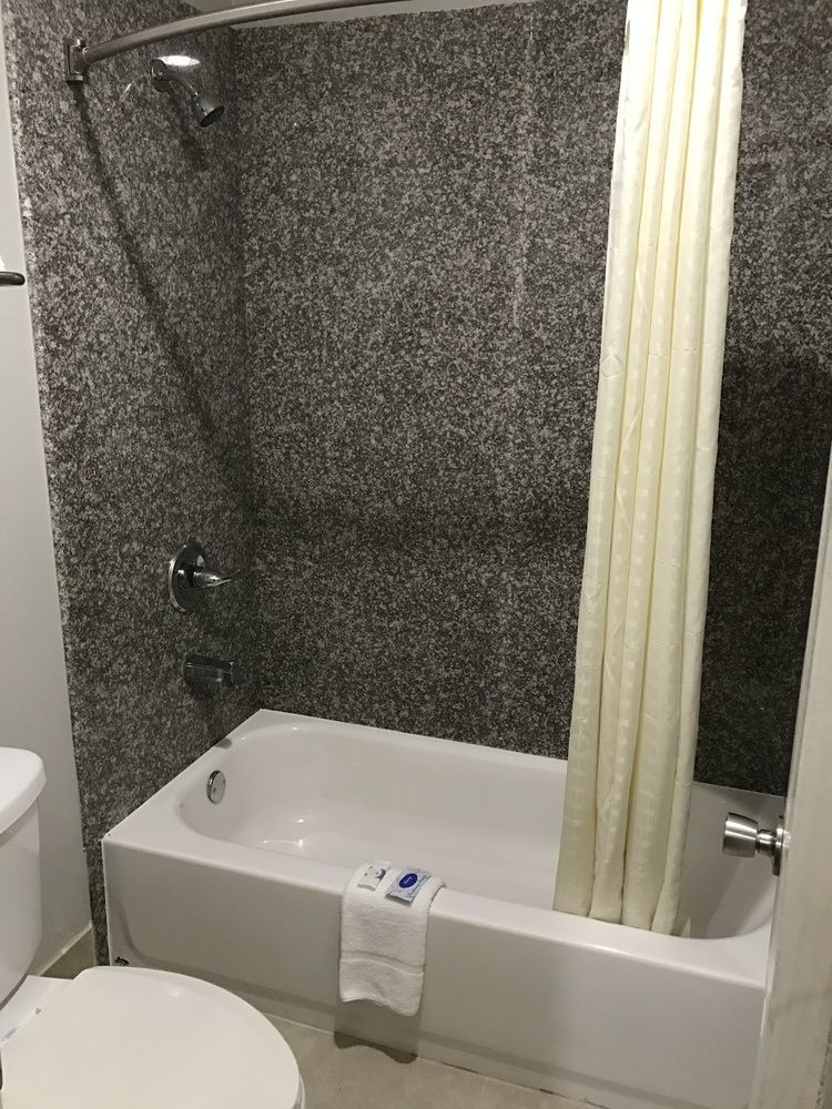 Scottish Inn And Suites Tomball Bagian luar foto