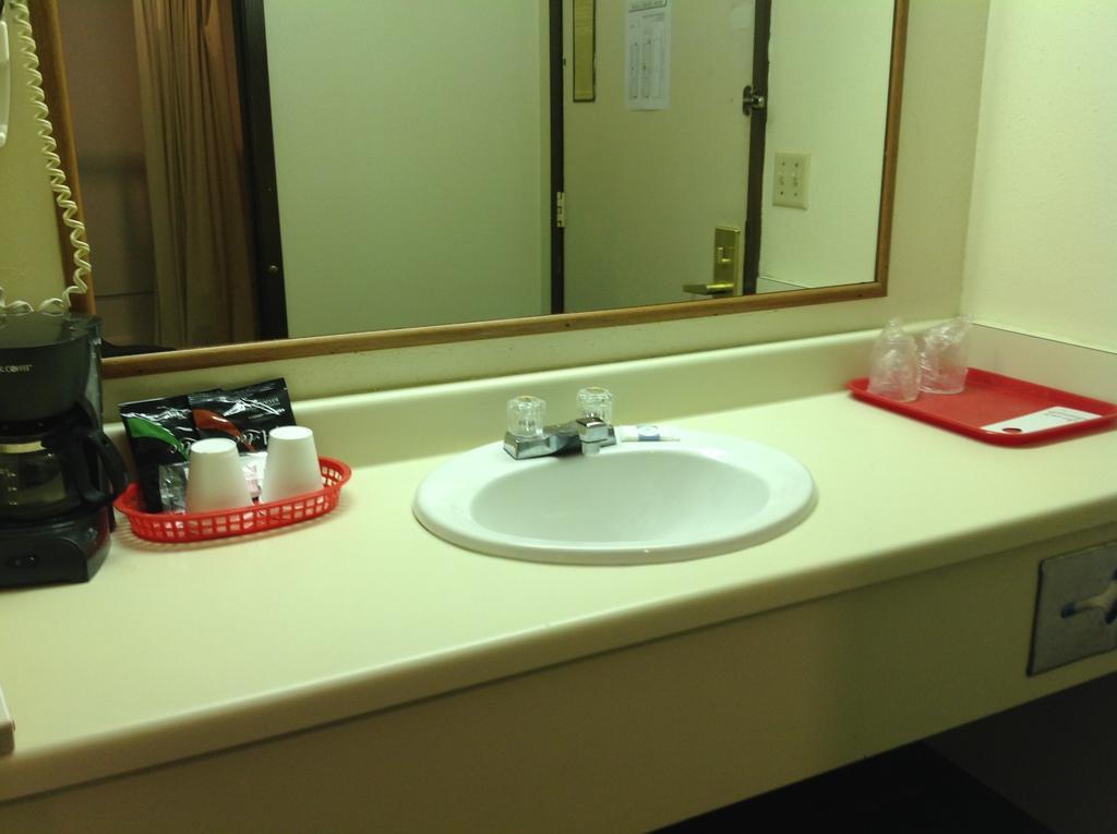 Scottish Inn And Suites Tomball Ruang foto